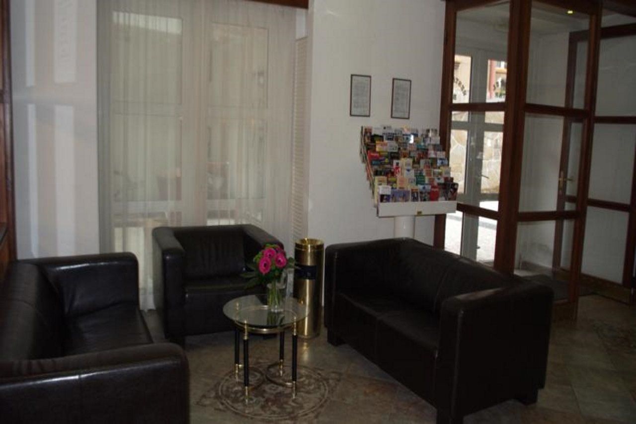 Hotel Otar Prága Kültér fotó
