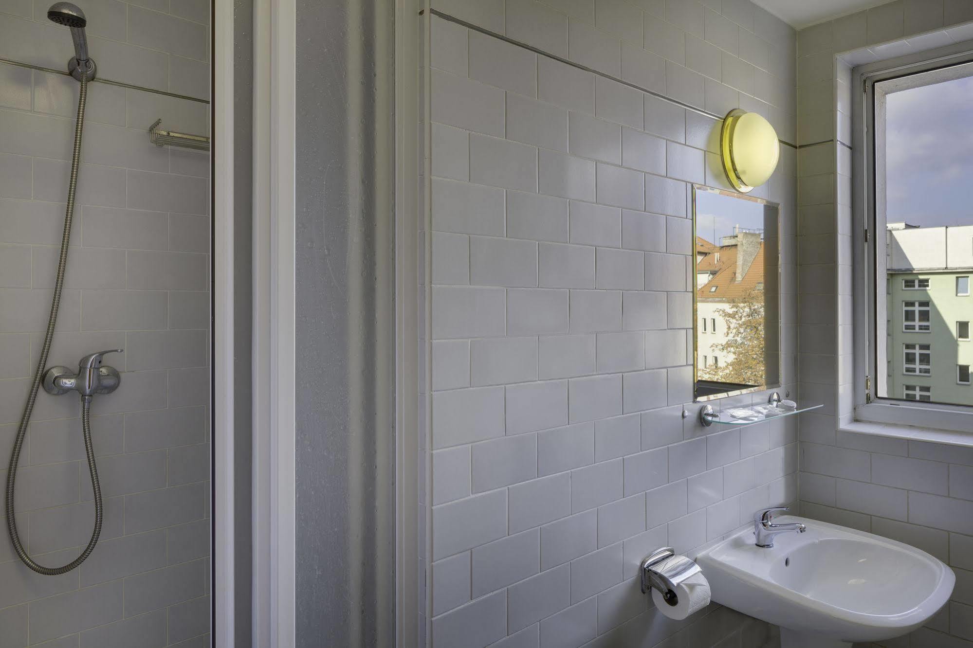 Hotel Otar Prága Kültér fotó
