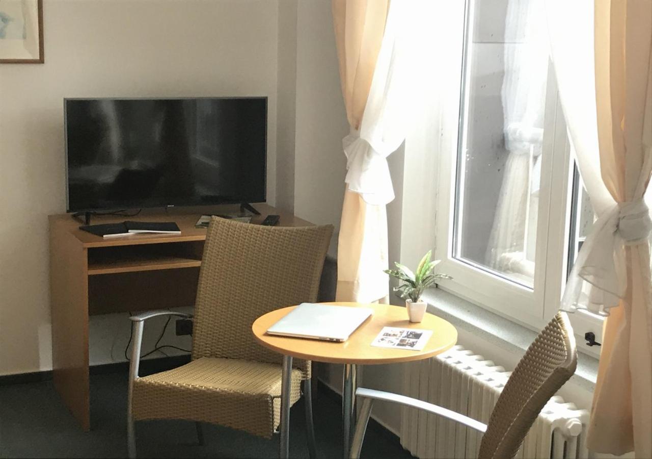 Hotel Otar Prága Kültér fotó